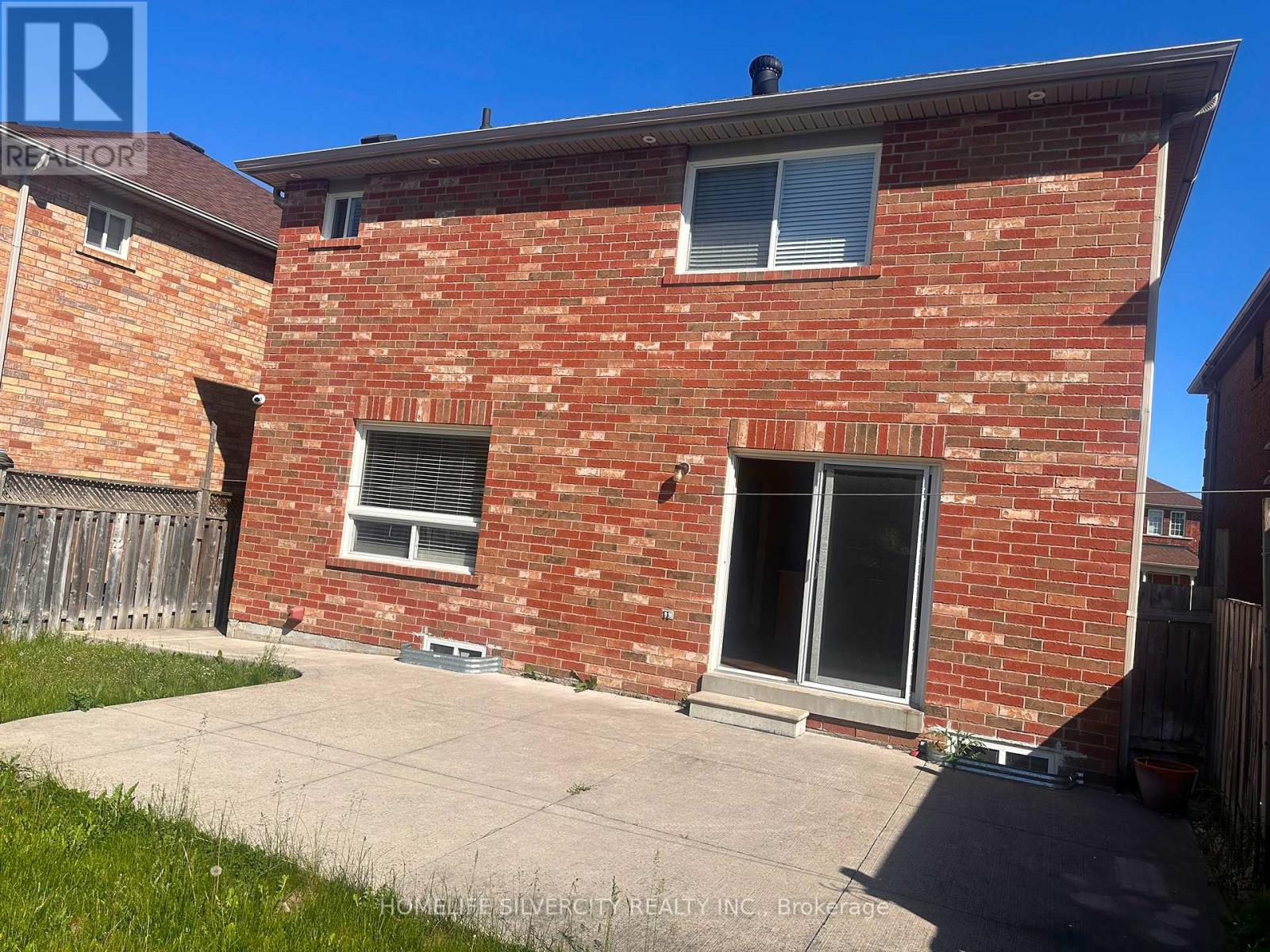 6 Silverbell Court, Brampton, Ontario  L7A 3V3 - Photo 5 - W13235120