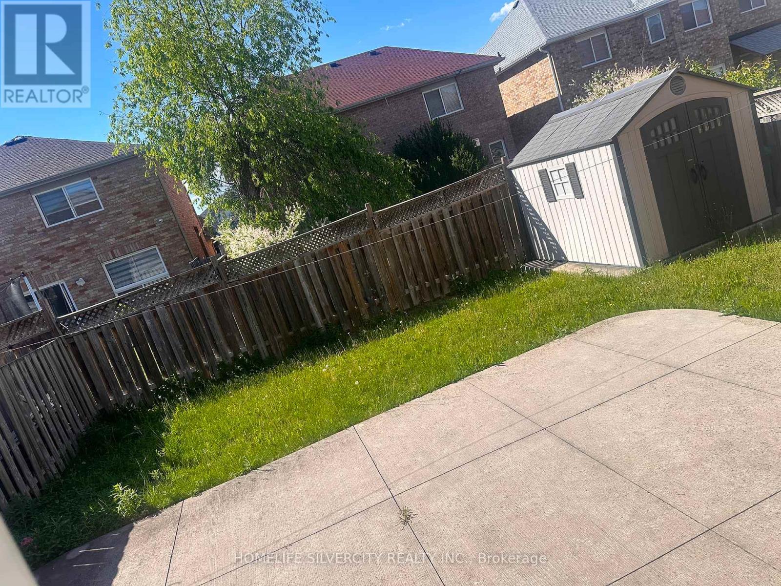 6 Silverbell Court, Brampton, Ontario  L7A 3V3 - Photo 6 - W13235120