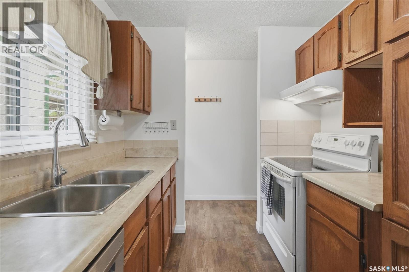 1306 Egbert Avenue, Saskatoon, Saskatchewan  S7N 1X7 - Photo 10 - SK037991