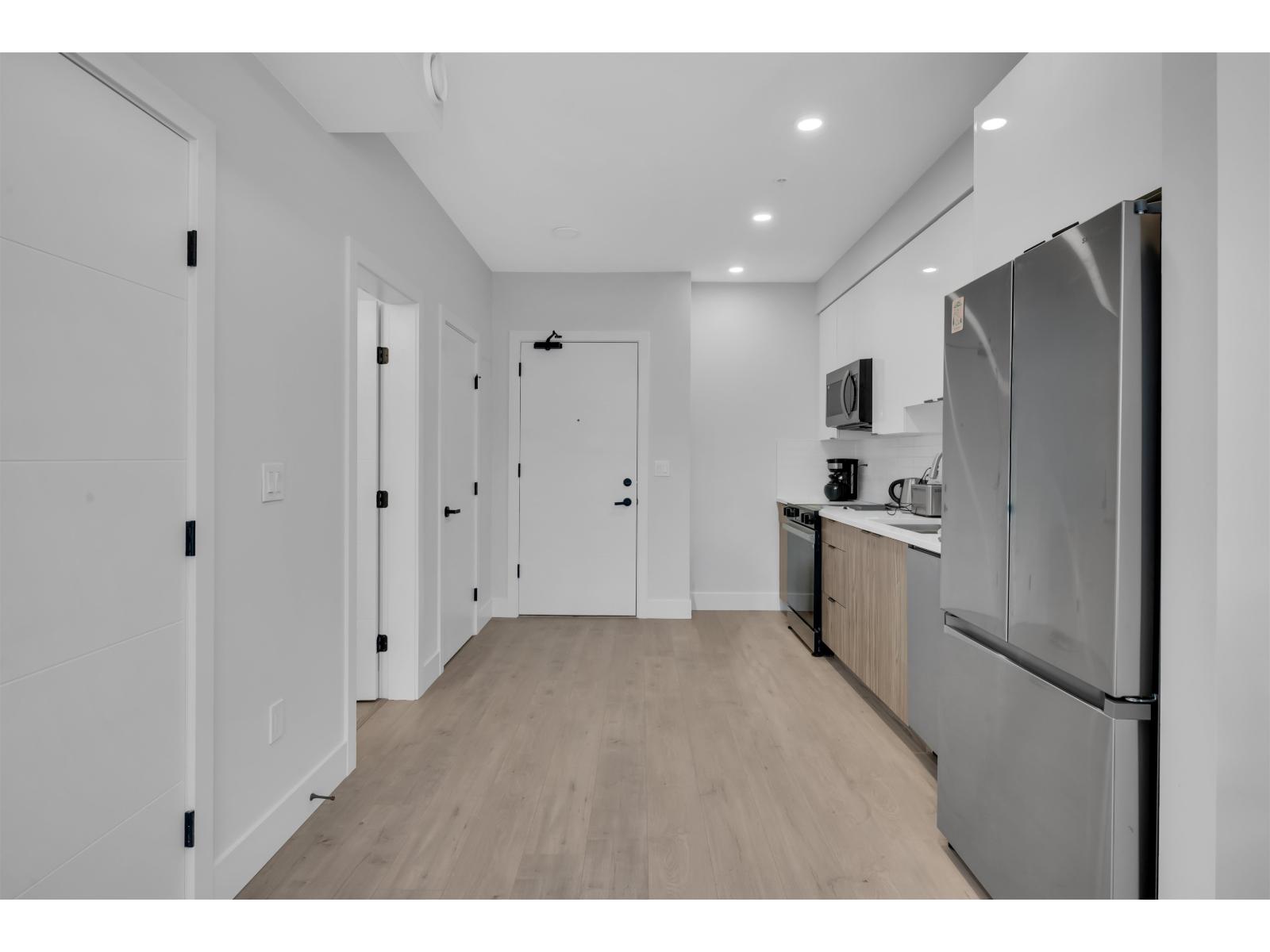 206 13458 95 Avenue, Surrey, British Columbia  V3V 0H1 - Photo 6 - R3131230