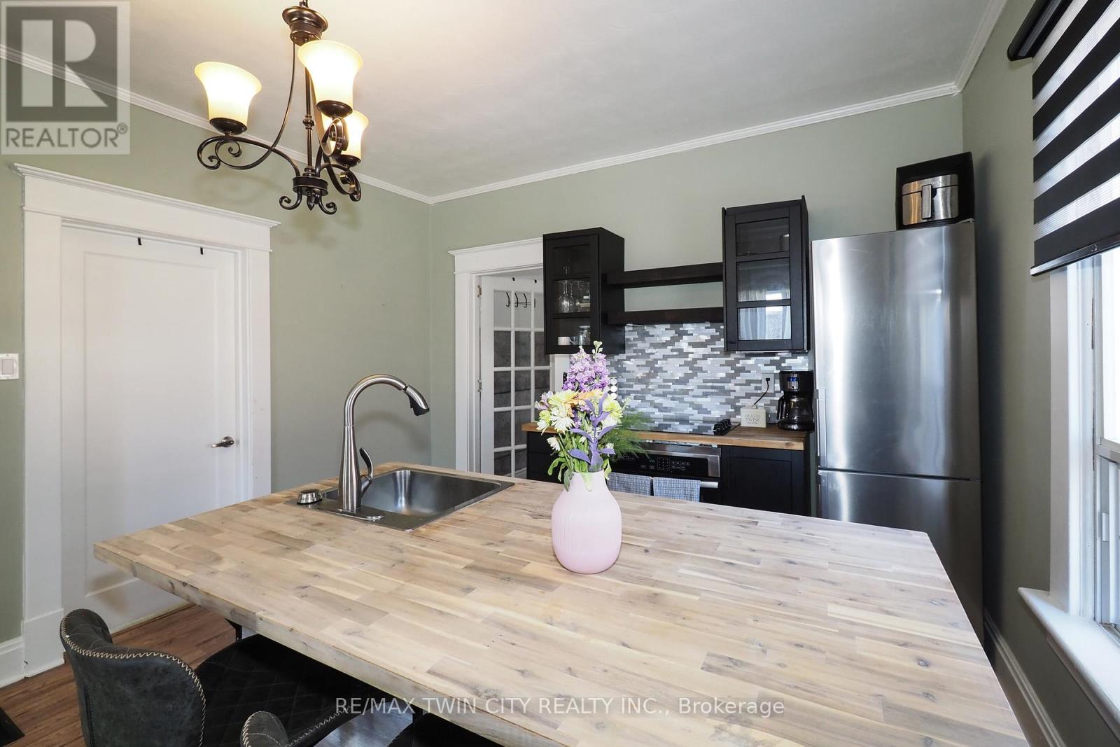 19 Paisley Heights, Cambridge, Ontario  N1R 1B4 - Photo 15 - X12870298
