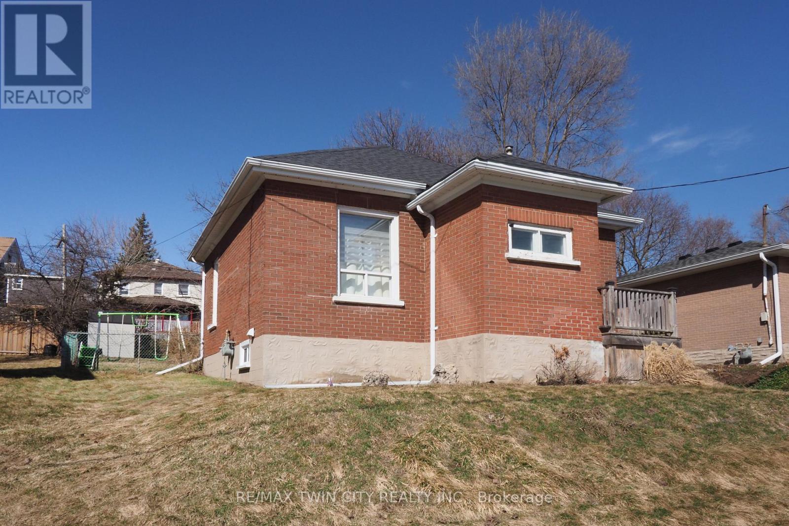 19 Paisley Heights, Cambridge, Ontario  N1R 1B4 - Photo 41 - X12870298