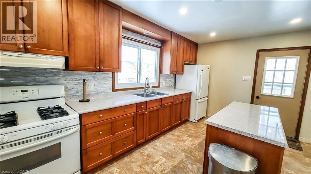 11 Duncairn Avenue, Kitchener, Ontario  N2M 4S5 - Photo 10 - 40835675