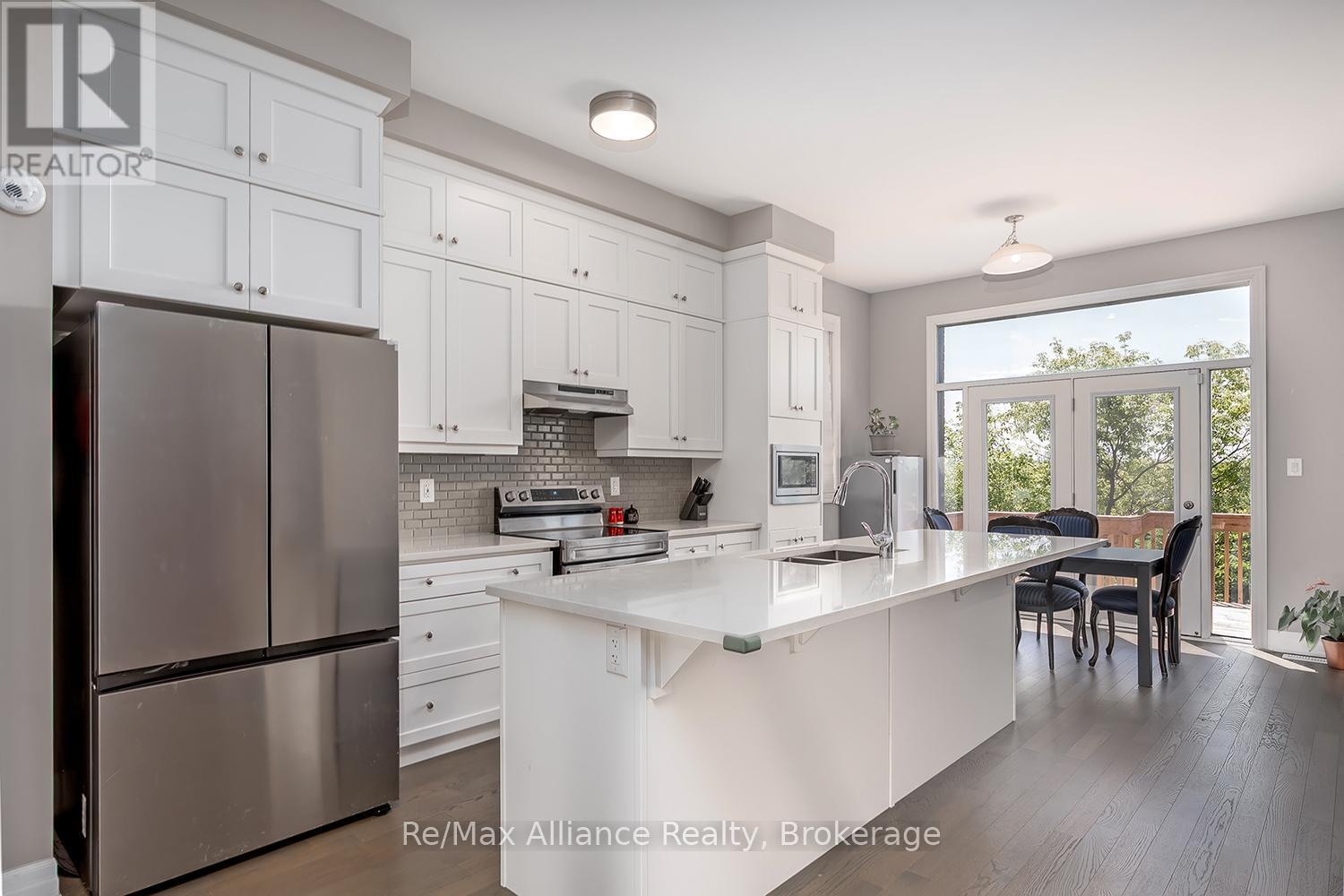3291 Harasym Trail, Oakville, Ontario  L6M 5N6 - Photo 10 - W13235508
