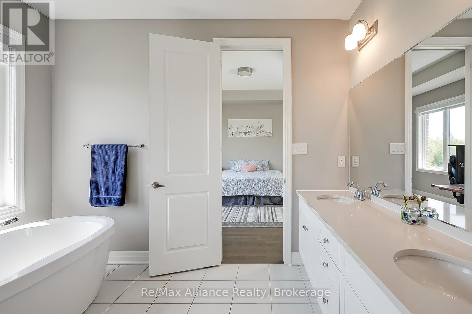 3291 Harasym Trail, Oakville, Ontario  L6M 5N6 - Photo 34 - W13235508
