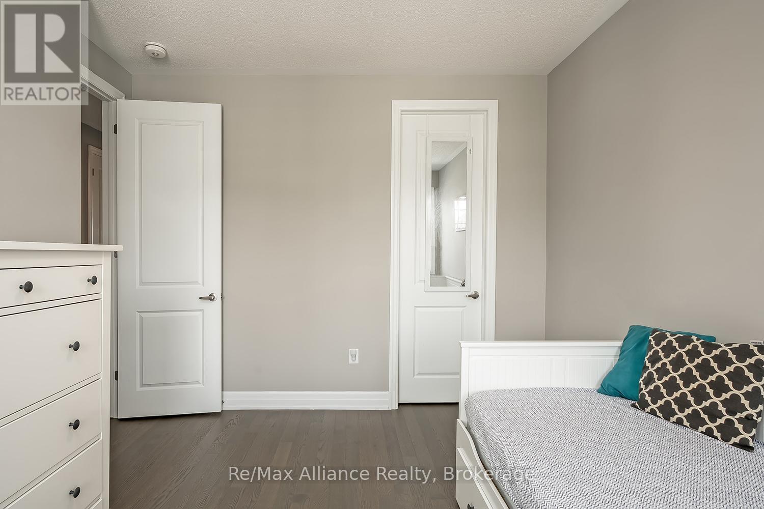 3291 Harasym Trail, Oakville, Ontario  L6M 5N6 - Photo 39 - W13235508
