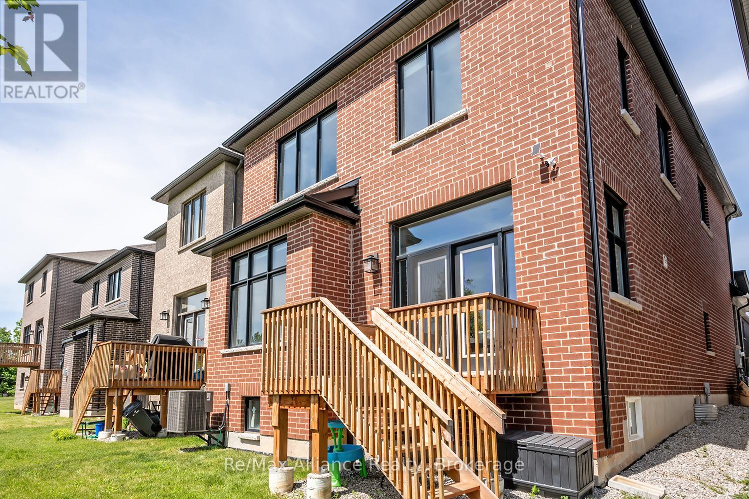 3291 Harasym Trail, Oakville, Ontario  L6M 5N6 - Photo 47 - W13235508