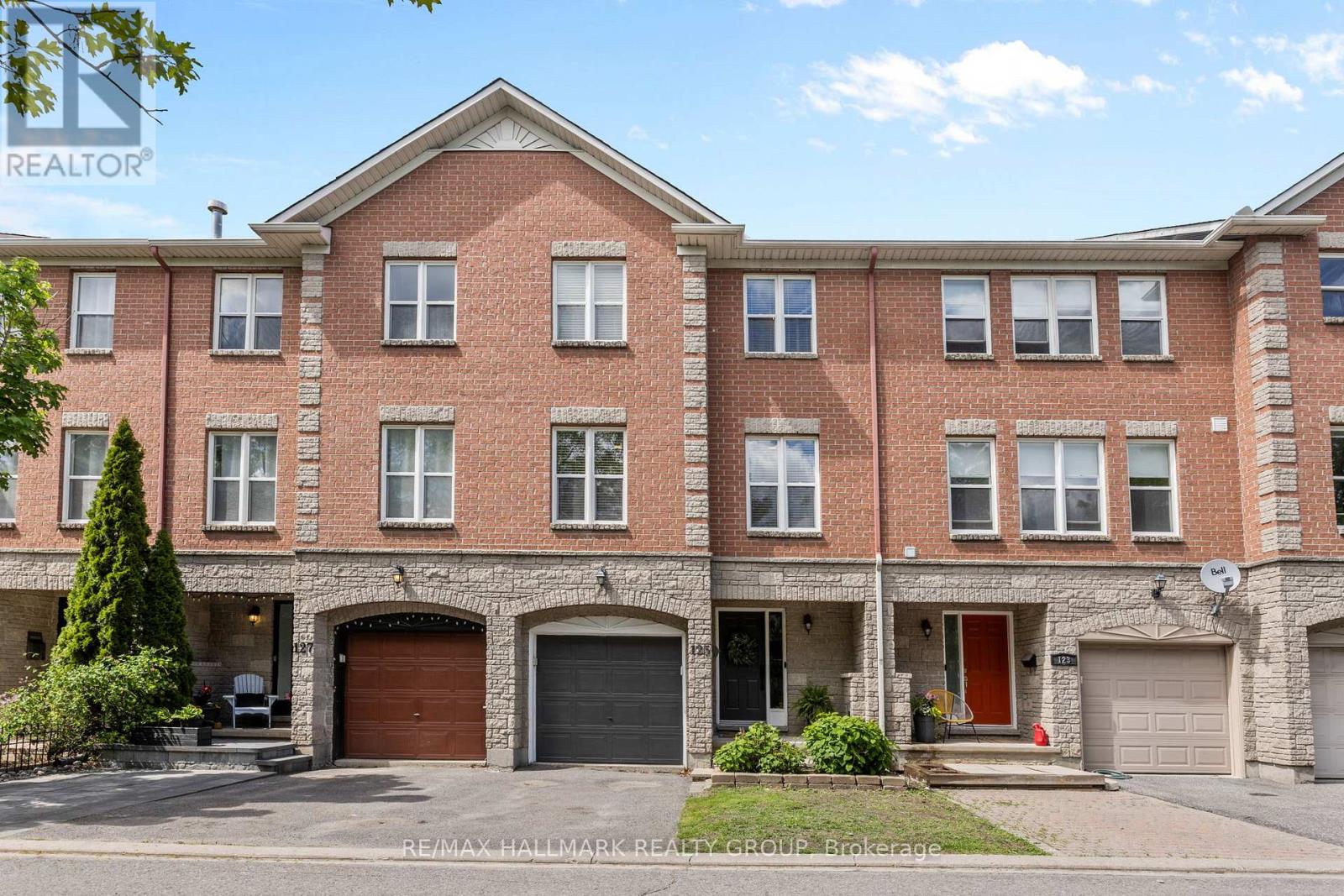 125 ARCOLA PRIVATE, Ottawa, Ontario