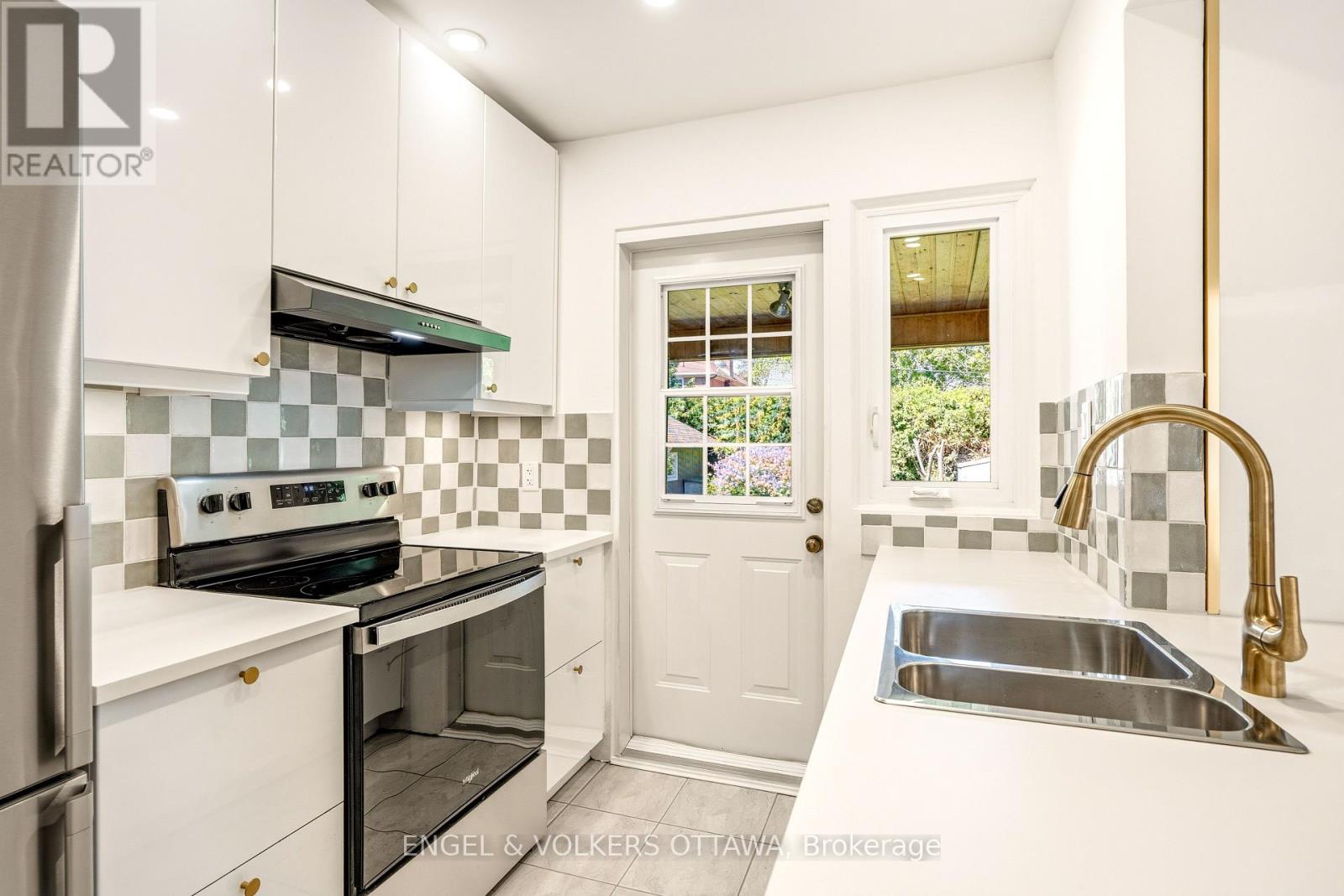 392 Piccadilly Avenue N, Ottawa, Ontario K1Y 0H4 - Photo 19 - X13235350