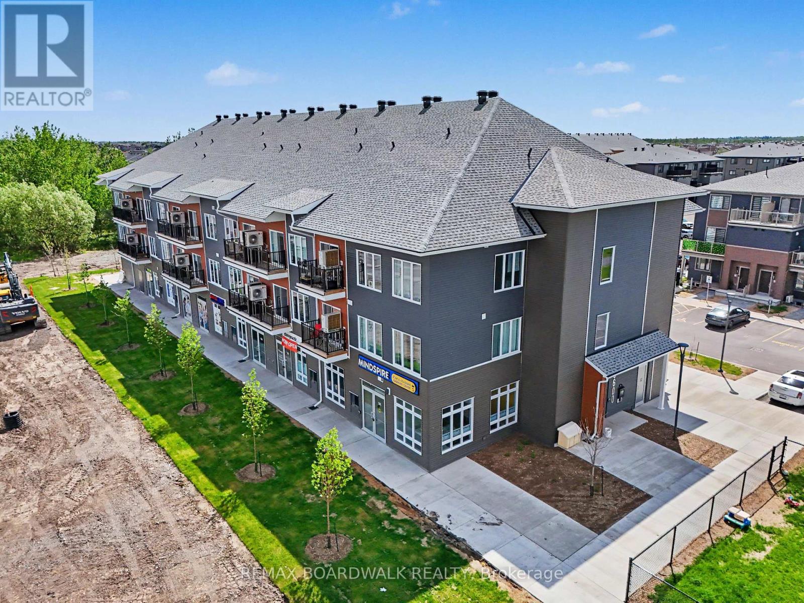 112 - 2370 Tenth Line Road, Ottawa, Ontario K1A 1N4 - Photo 2 - X13235440