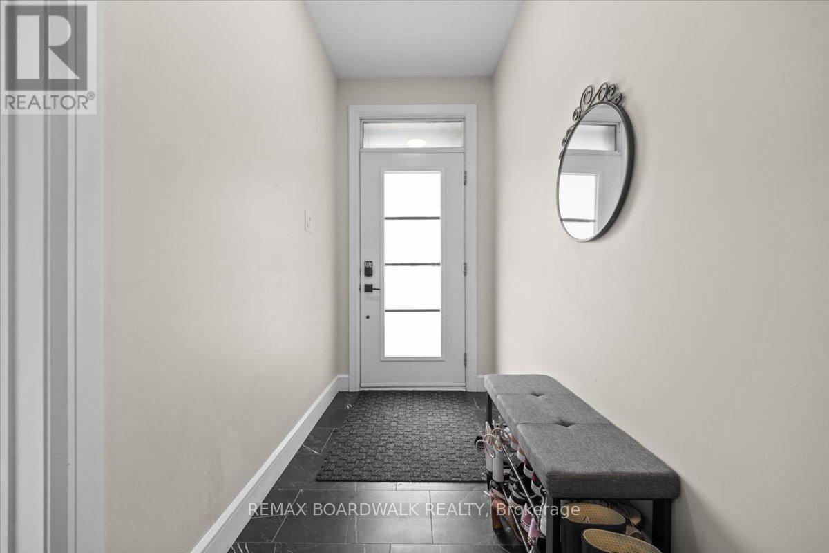 888 Chapman Street, Clarence-Rockland, Ontario  K4K 1E5 - Photo 3 - X13235452