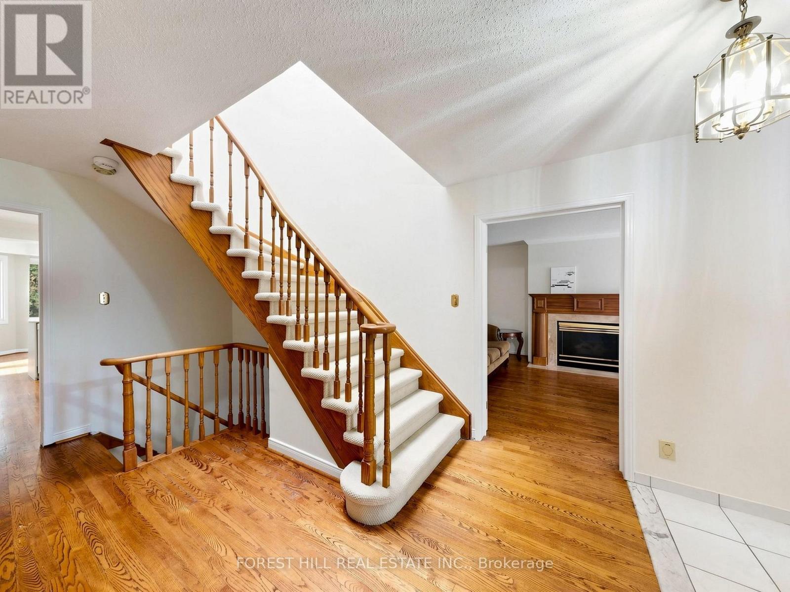 54 Pennock Crescent, Markham, Ontario  L3R 3M4 - Photo 2 - N13224062
