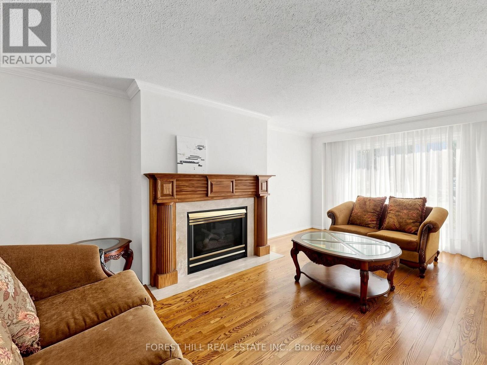 54 Pennock Crescent, Markham, Ontario  L3R 3M4 - Photo 4 - N13224062