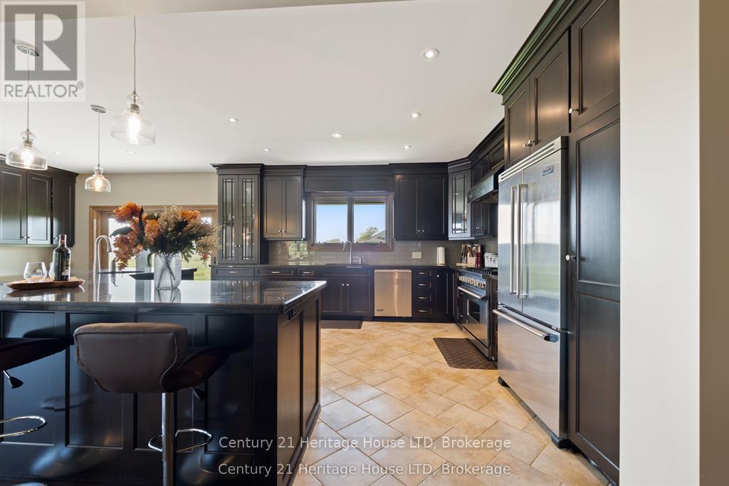 12679 Niagara Parkway, Niagara Falls, Ontario  L2E 6S6 - Photo 4 - X13235278