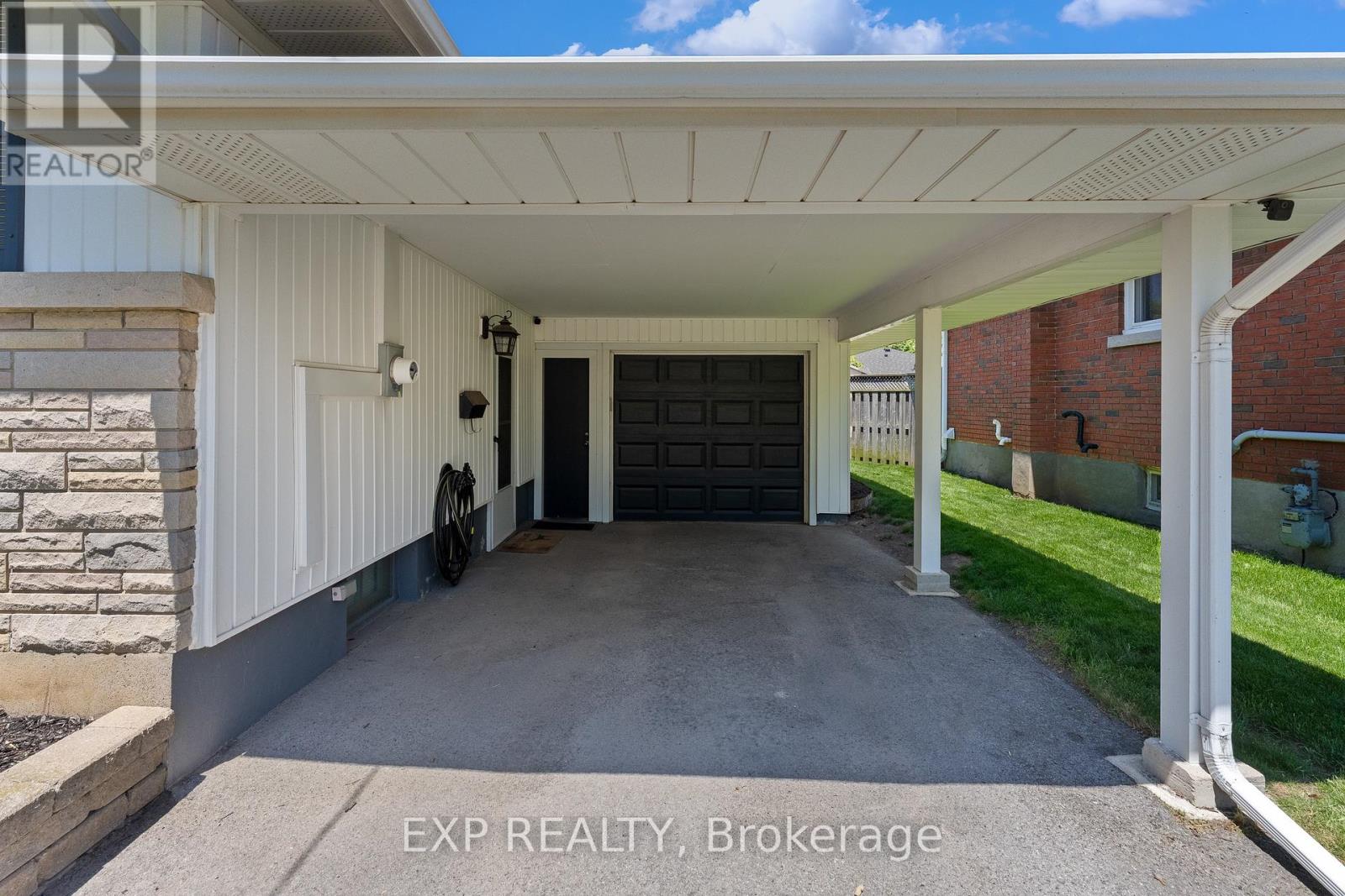 5 Dunraven Avenue, St. Catharines, Ontario  L2M 6A6 - Photo 3 - X13235544