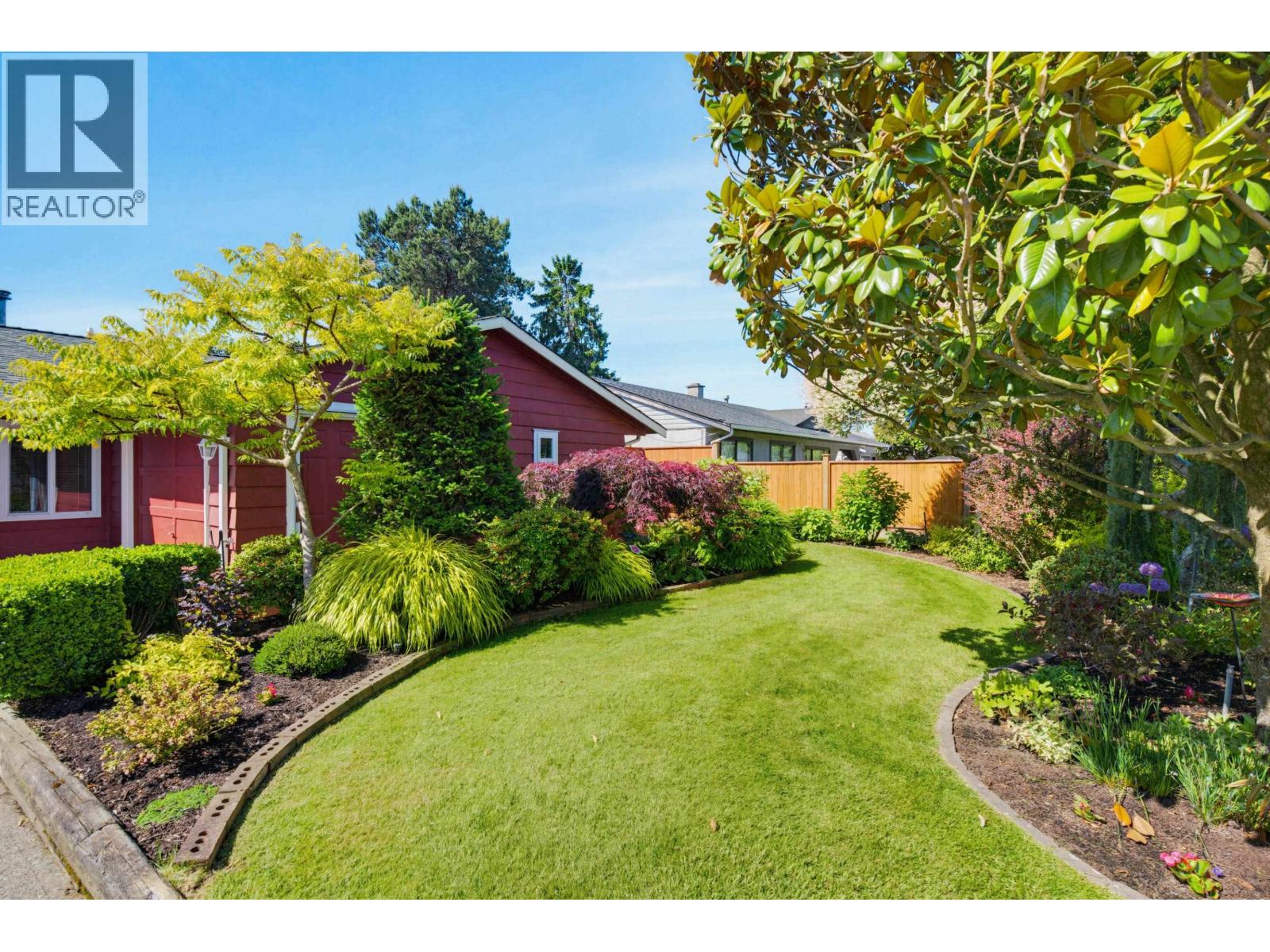 5558 49 Avenue, Delta, British Columbia  V4K 3N8 - Photo 4 - R3131306