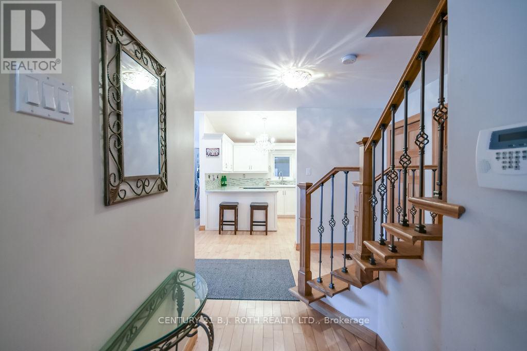 45 Grove Street W, Barrie, Ontario  L4N 1M6 - Photo 6 - S12916422