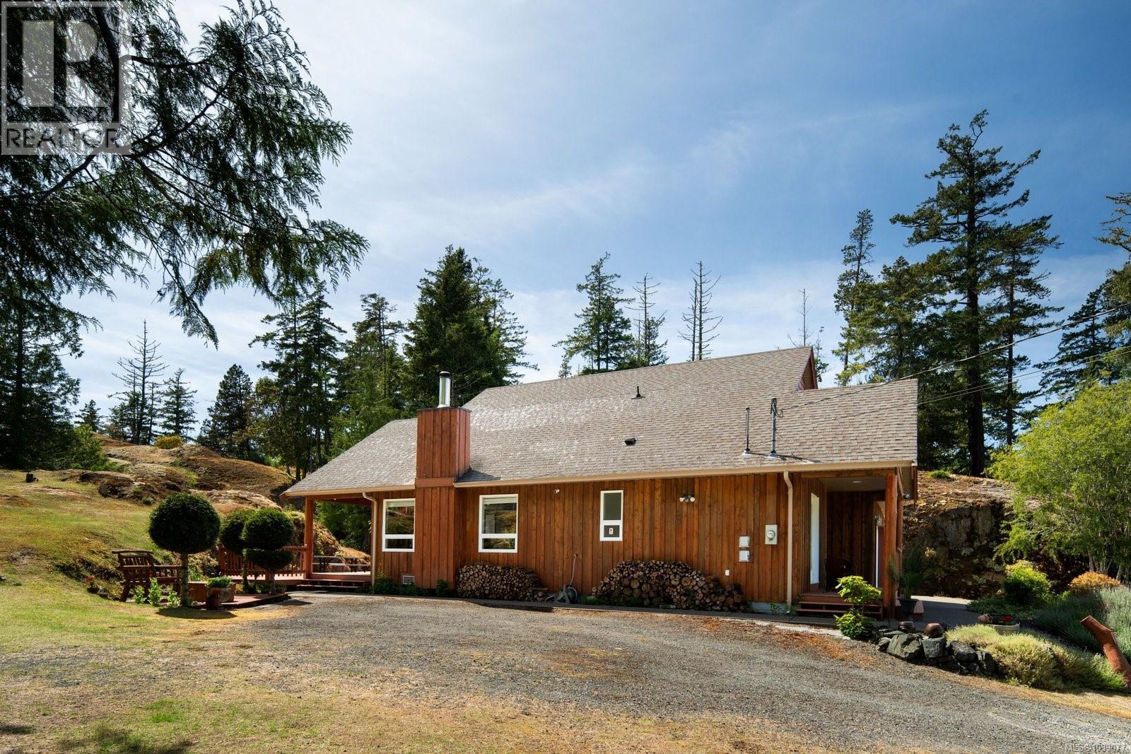 B 2730 Phillips Rd, Sooke, British Columbia  V9Z 0Y3 - Photo 2 - 1039077