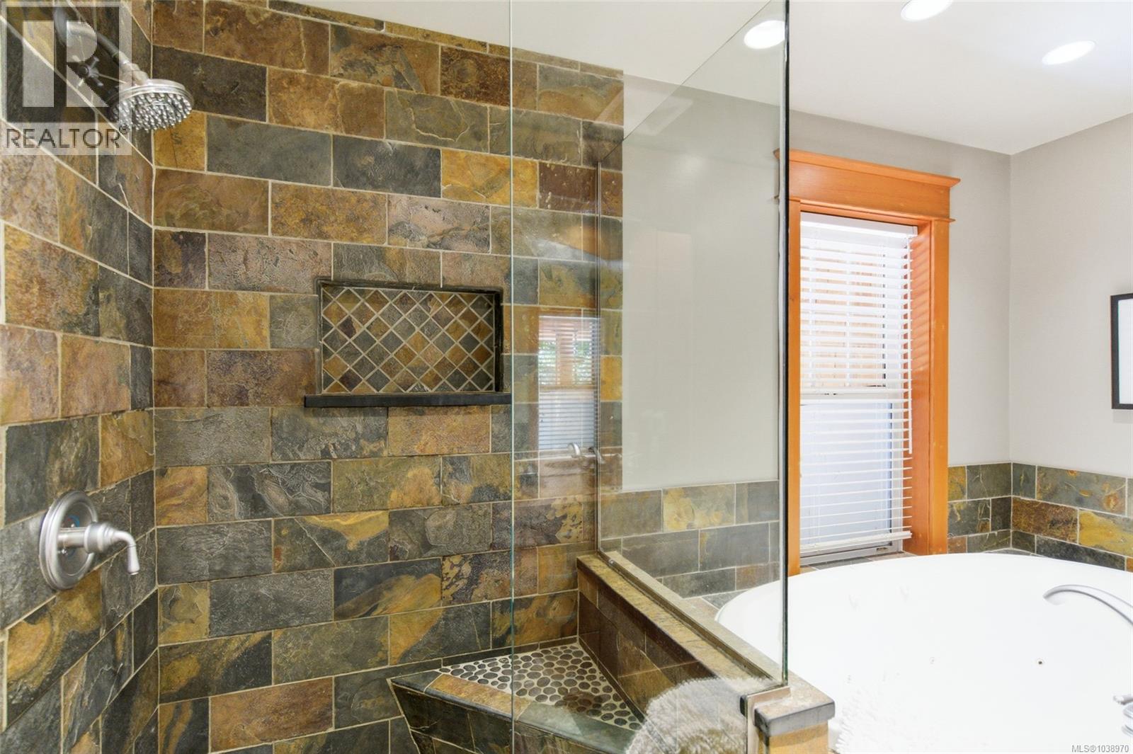 1177 Lynn Rd, Tofino, British Columbia V0R 2Z0 - Photo 16 - 1038970
