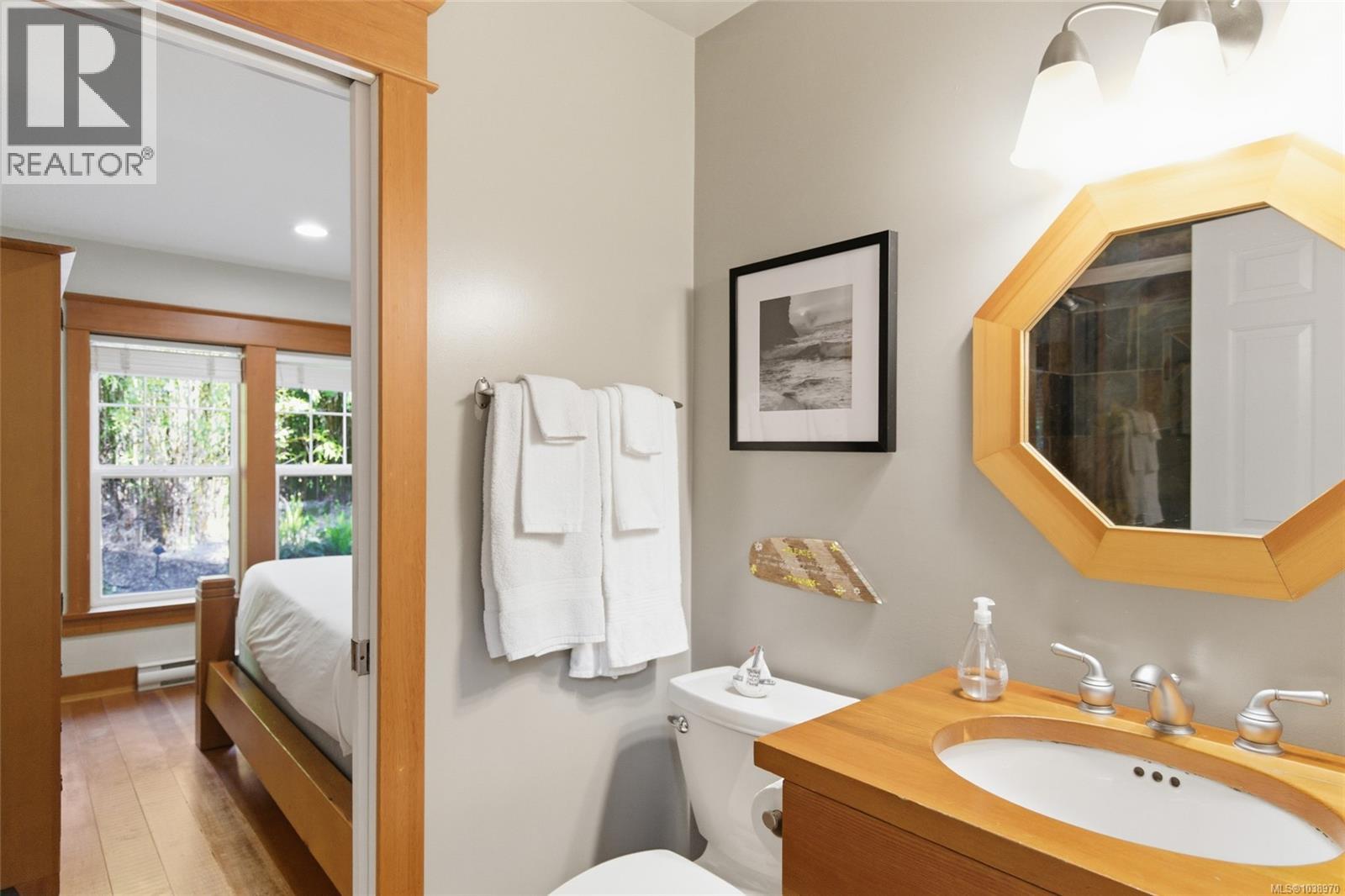 1177 Lynn Rd, Tofino, British Columbia V0R 2Z0 - Photo 18 - 1038970