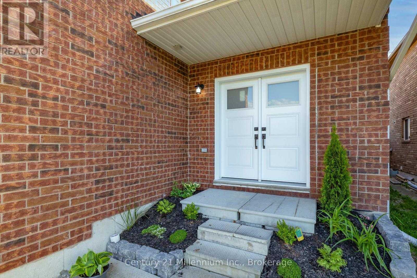 25 William Paddison Drive, Barrie (Georgian Drive), Ontario  L4M 0G3 - Photo 3 - S13235344