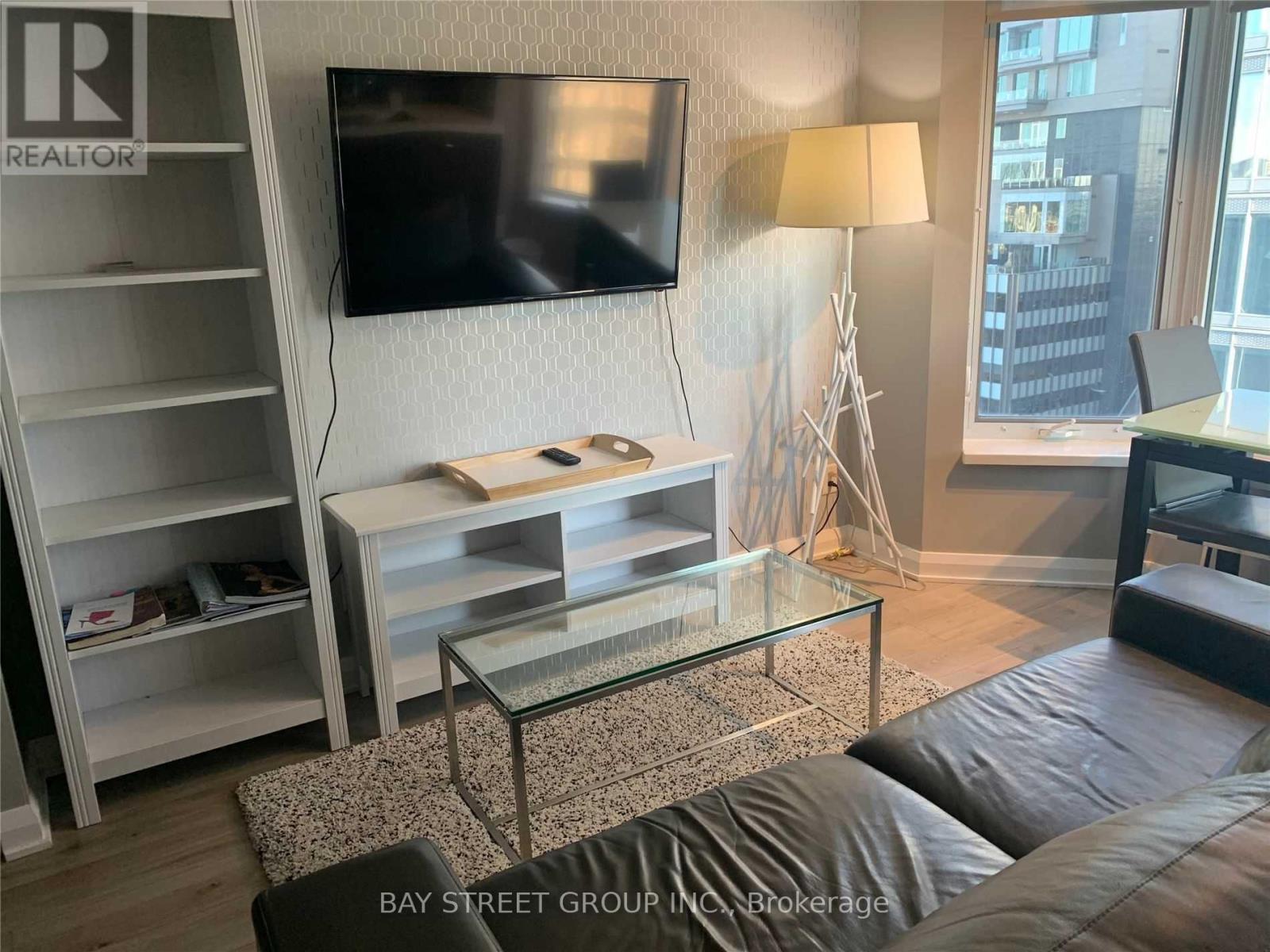1709 - 155 Yorkville Avenue, Toronto, Ontario  M5R 1C4 - Photo 2 - C13125842
