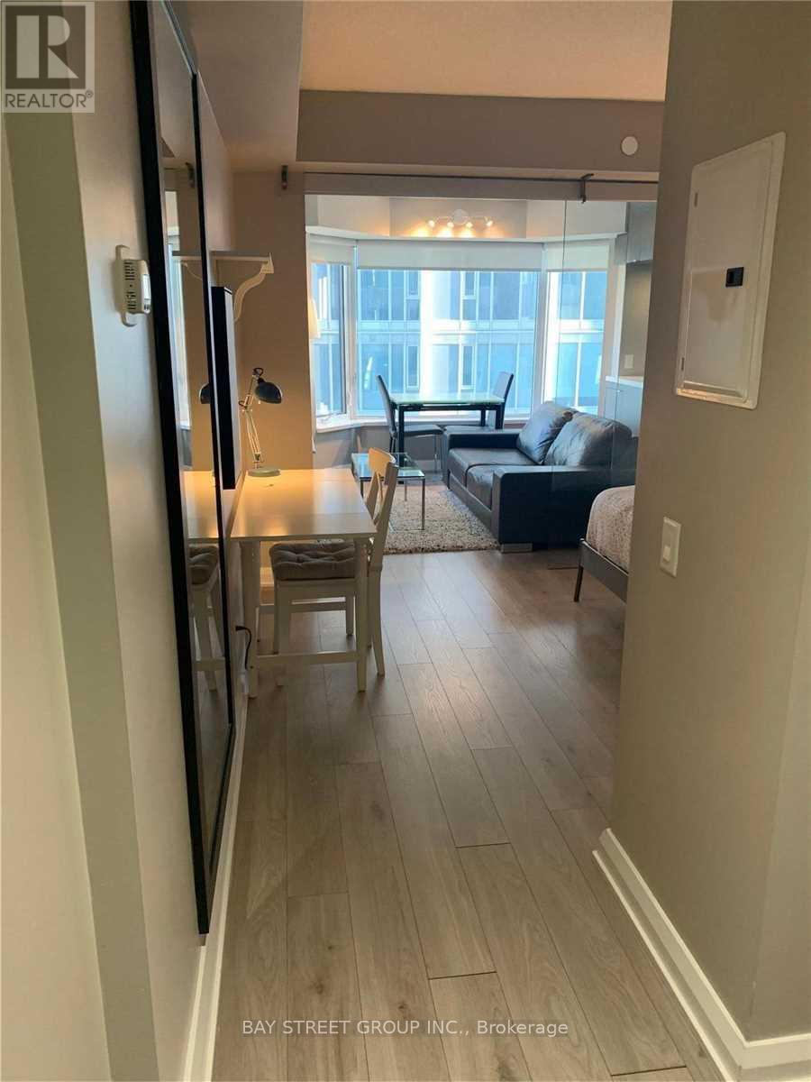 1709 - 155 Yorkville Avenue, Toronto, Ontario  M5R 1C4 - Photo 5 - C13125842