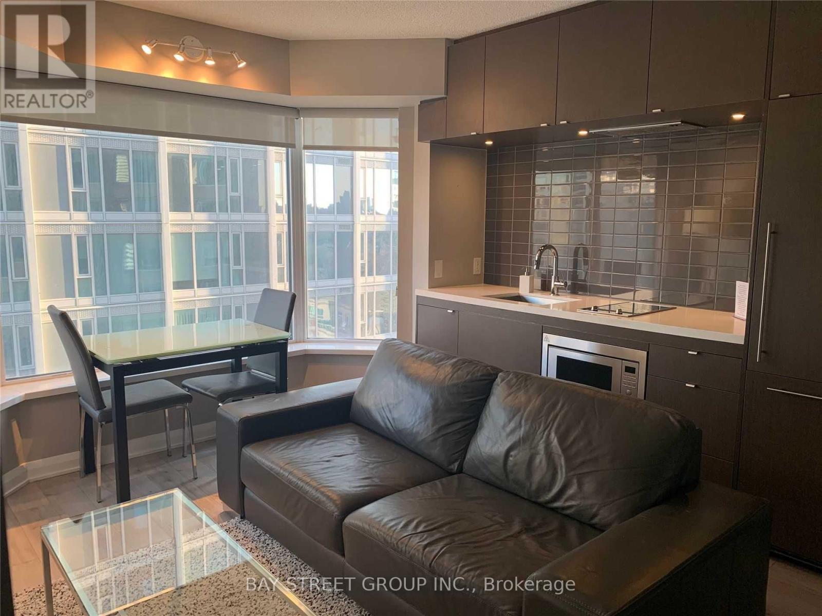 1709 - 155 Yorkville Avenue, Toronto, Ontario  M5R 1C4 - Photo 3 - C13125842