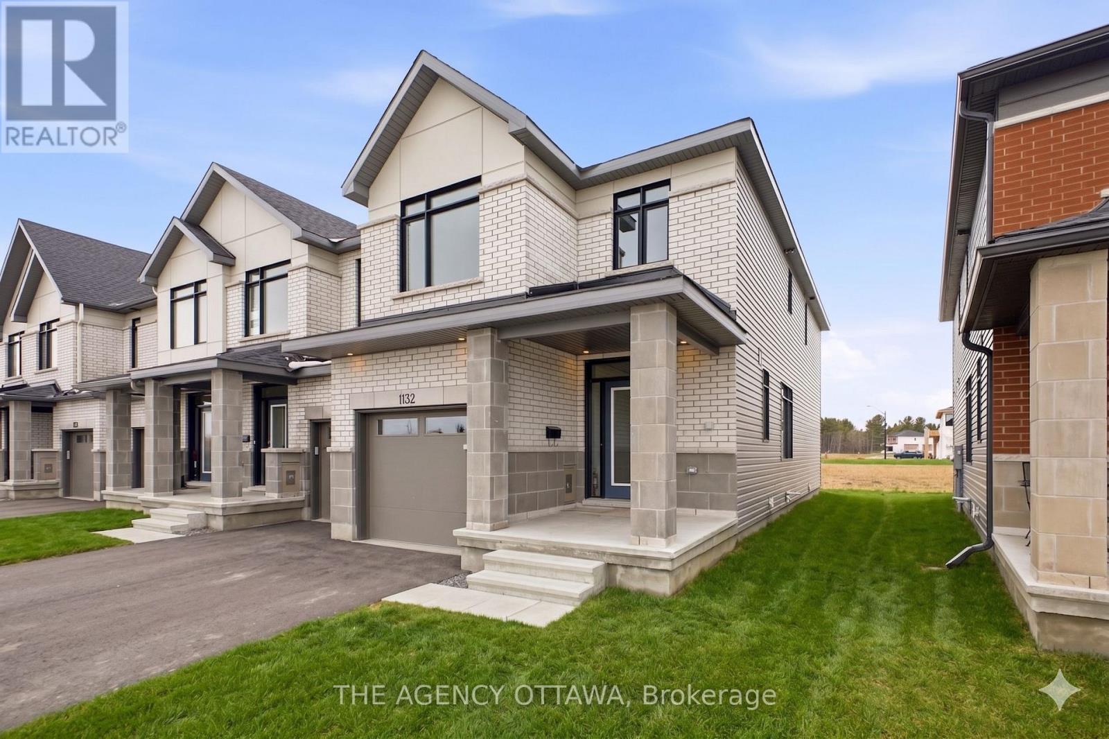 1132 Spoor Street, Ottawa, Ontario  K2K 1X7 - Photo 2 - X12868554