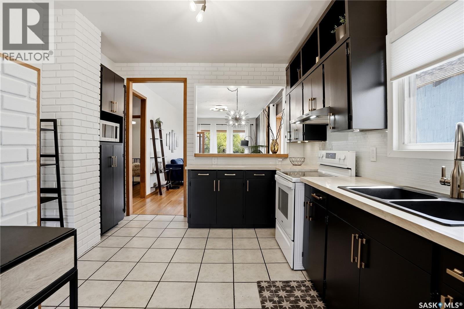 3136 Robinson Street, Regina, Saskatchewan  S4S 1V5 - Photo 6 - SK038011