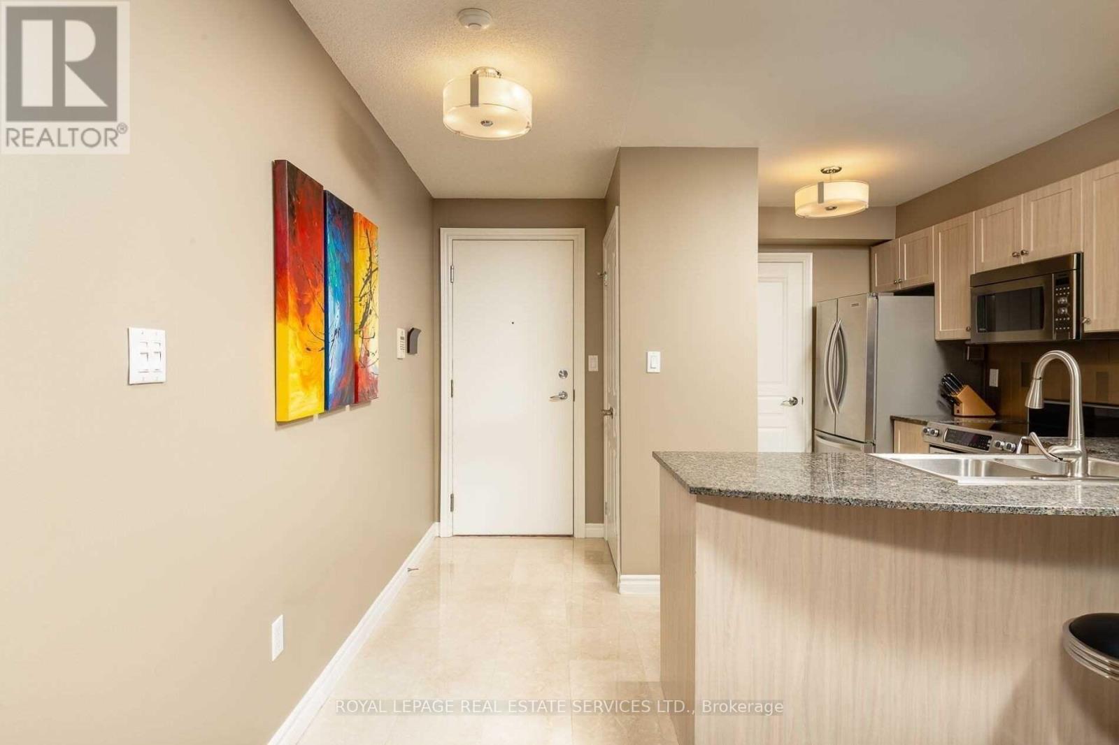 1801 - 801 Bay Street, Toronto, Ontario  M5S 1Y9 - Photo 2 - C13235236