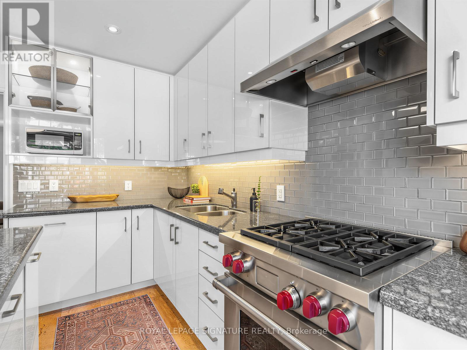 11 - 240 Broadway Avenue, Toronto, Ontario  M4P 1V9 - Photo 10 - C13235268