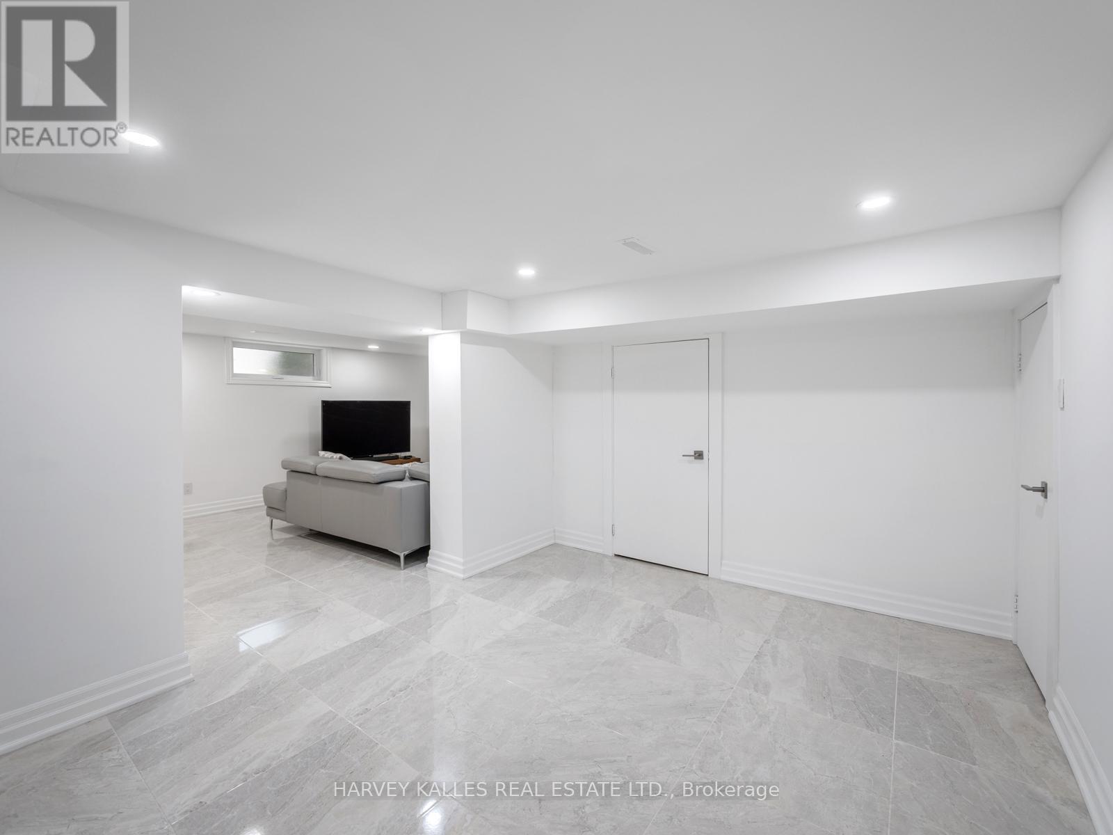 8 Caravan Drive, Toronto, Ontario  M3B 1N1 - Photo 38 - C13235280