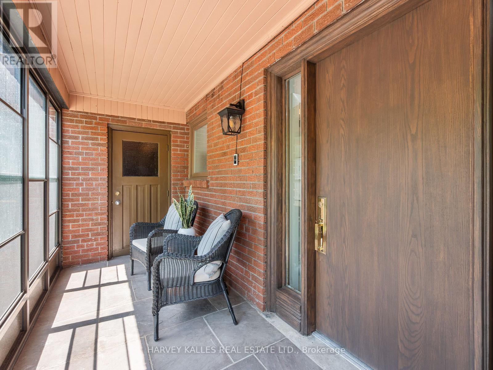 8 Caravan Drive, Toronto, Ontario  M3B 1N1 - Photo 5 - C13235280