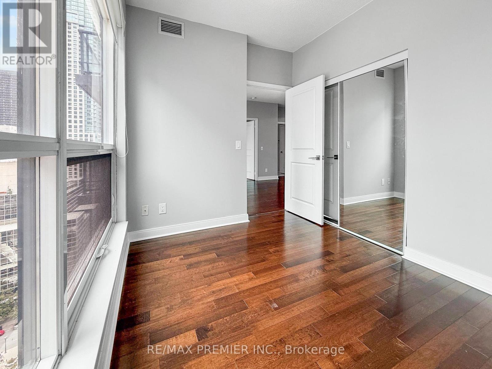 2006 - 1 Scott Street, Toronto, Ontario  M5E 1A1 - Photo 13 - C13235296