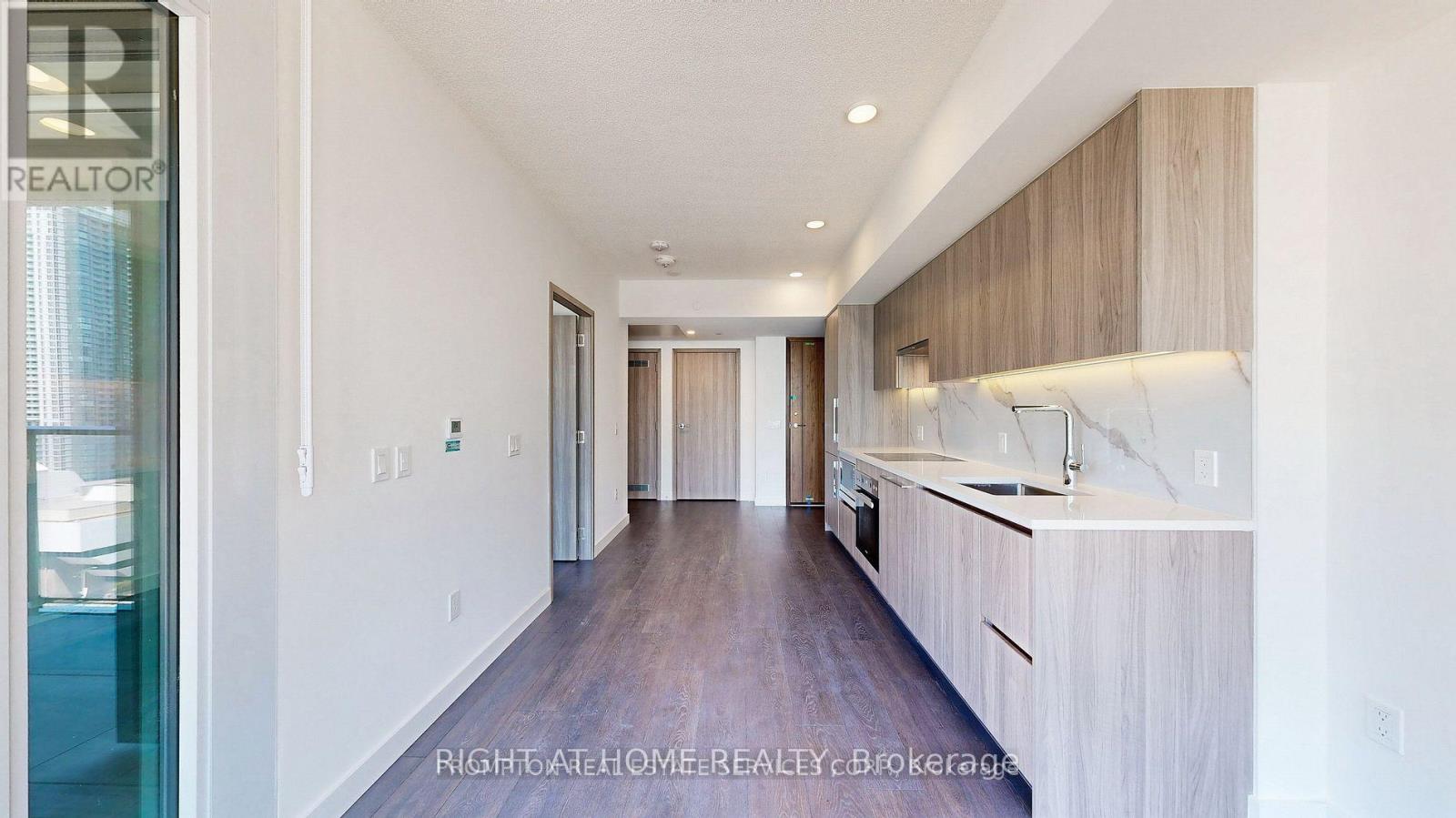2815 - 1 Concord Cityplace Way, Toronto, Ontario  M5V 0X3 - Photo 14 - C13235362