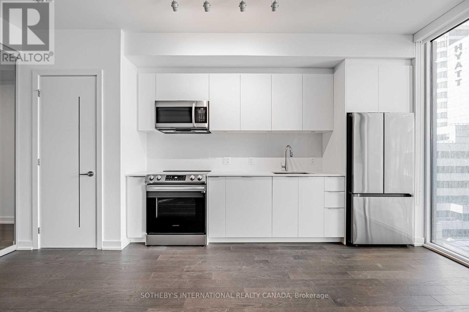806 - 357 King Street W, Toronto, Ontario  M5V 1K1 - Photo 2 - C13235488