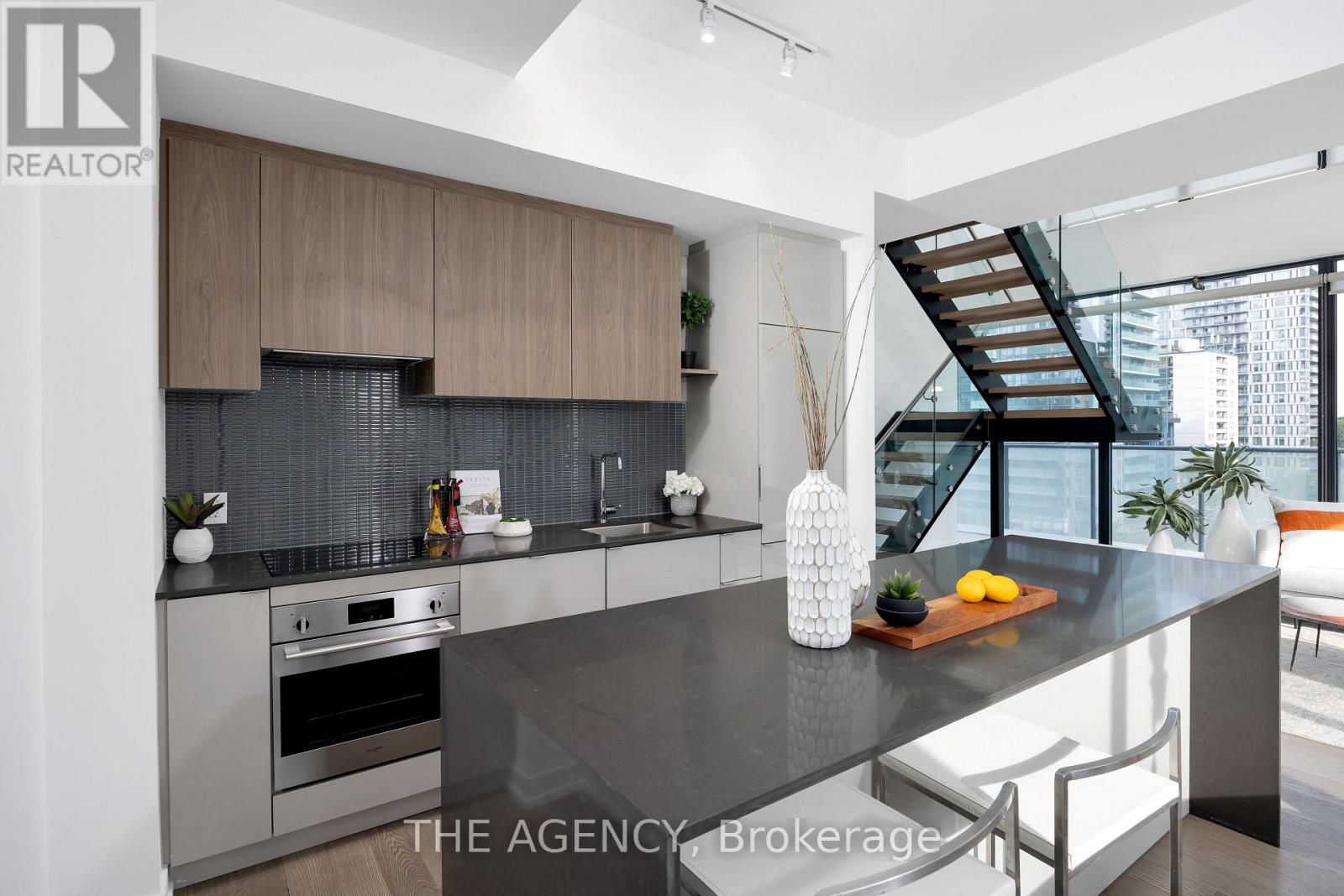 804 - 161 Roehampton Avenue, Toronto, Ontario  M4P 0C8 - Photo 6 - C13235524