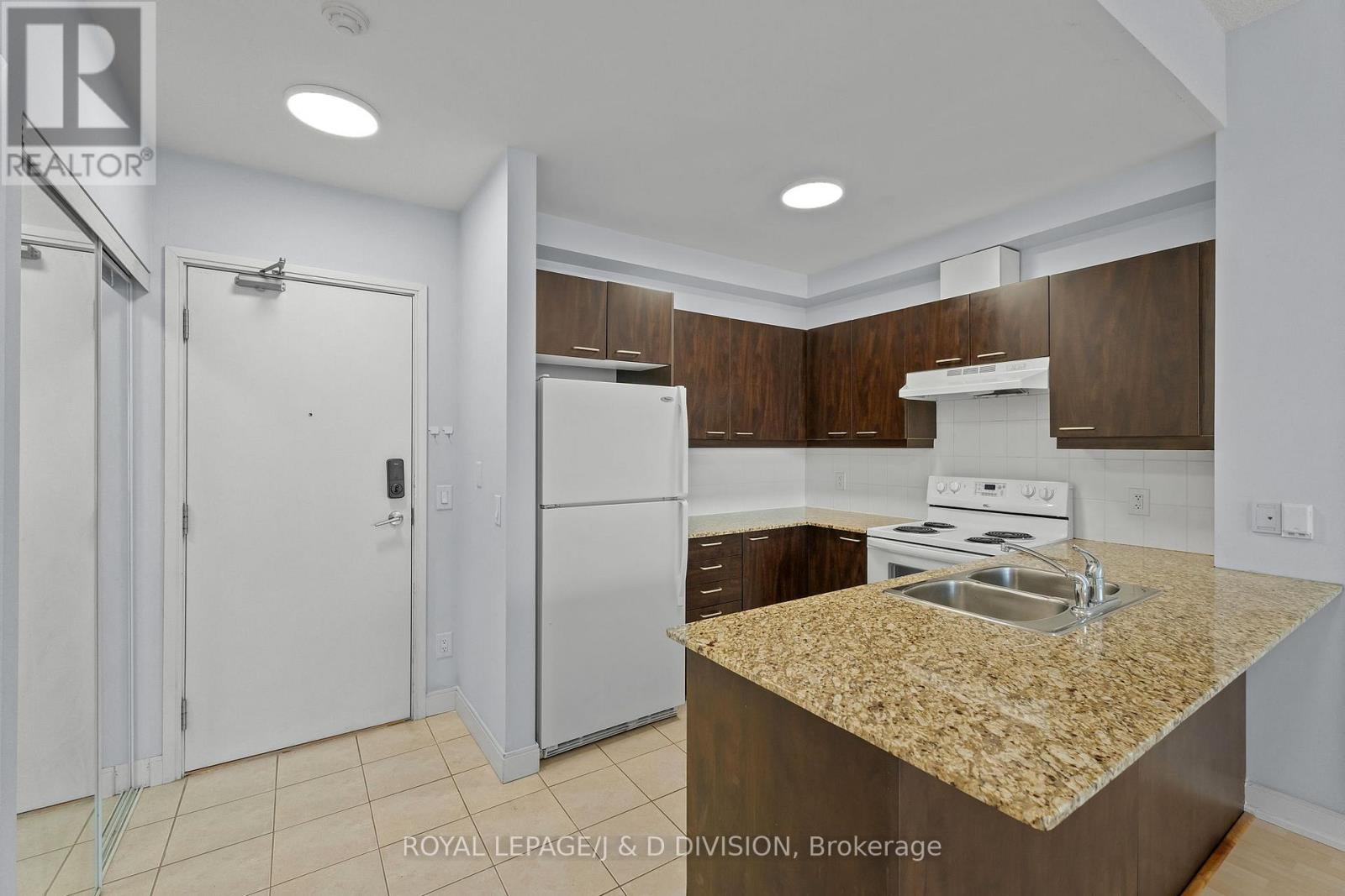 805 - 220 Redpath Avenue, Toronto, Ontario  M4P 0A4 - Photo 4 - C13235554