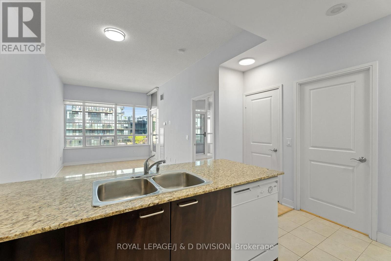 805 - 220 Redpath Avenue, Toronto, Ontario  M4P 0A4 - Photo 6 - C13235554