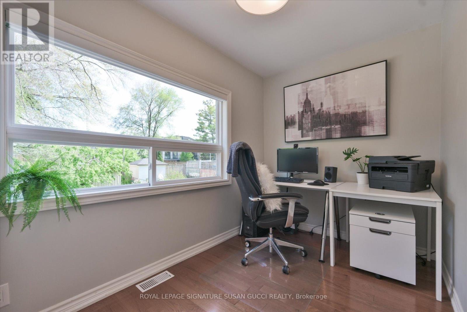107 Barker Avenue, Toronto, Ontario  M4C 2N8 - Photo 15 - E13235244
