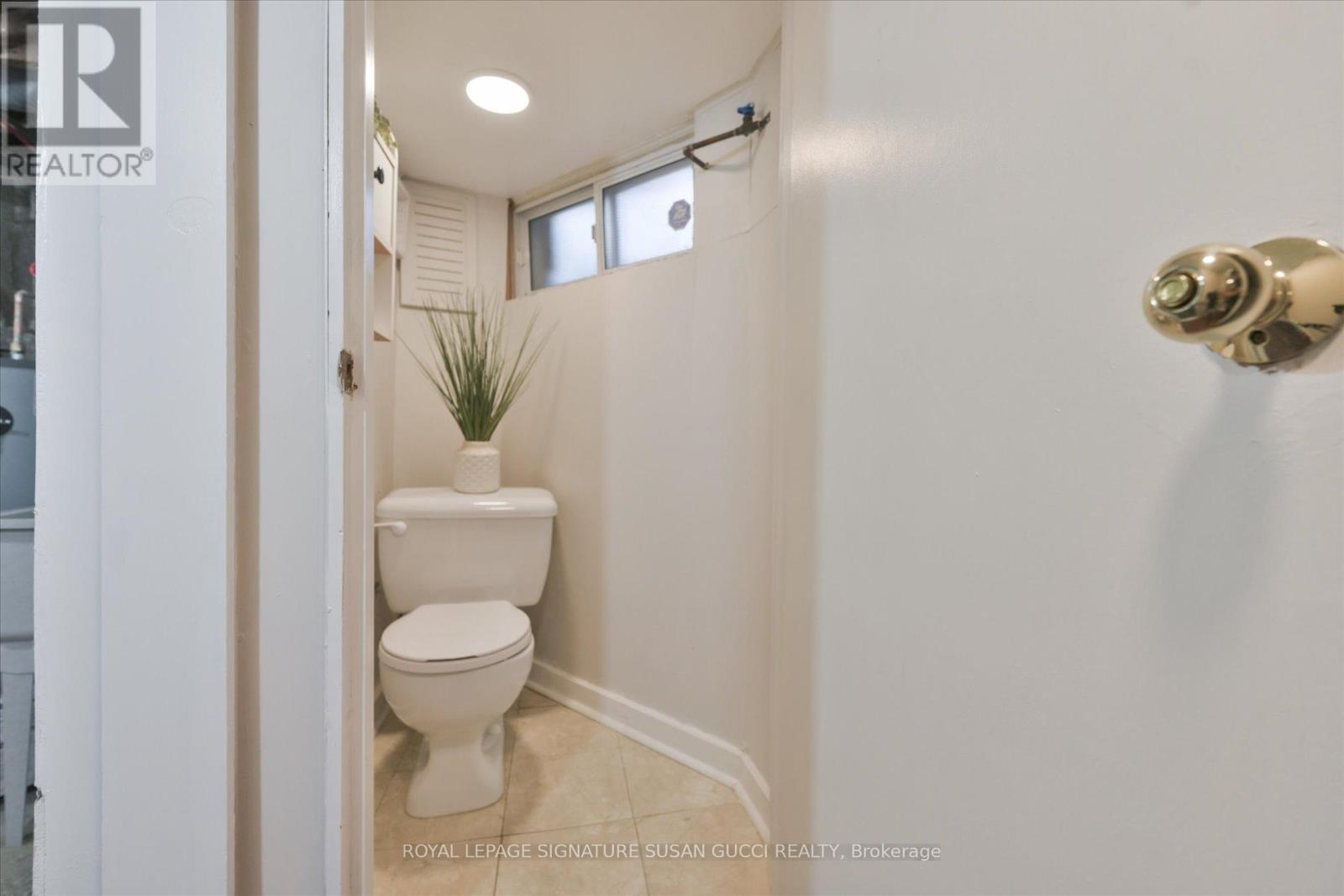 107 Barker Avenue, Toronto, Ontario  M4C 2N8 - Photo 19 - E13235244