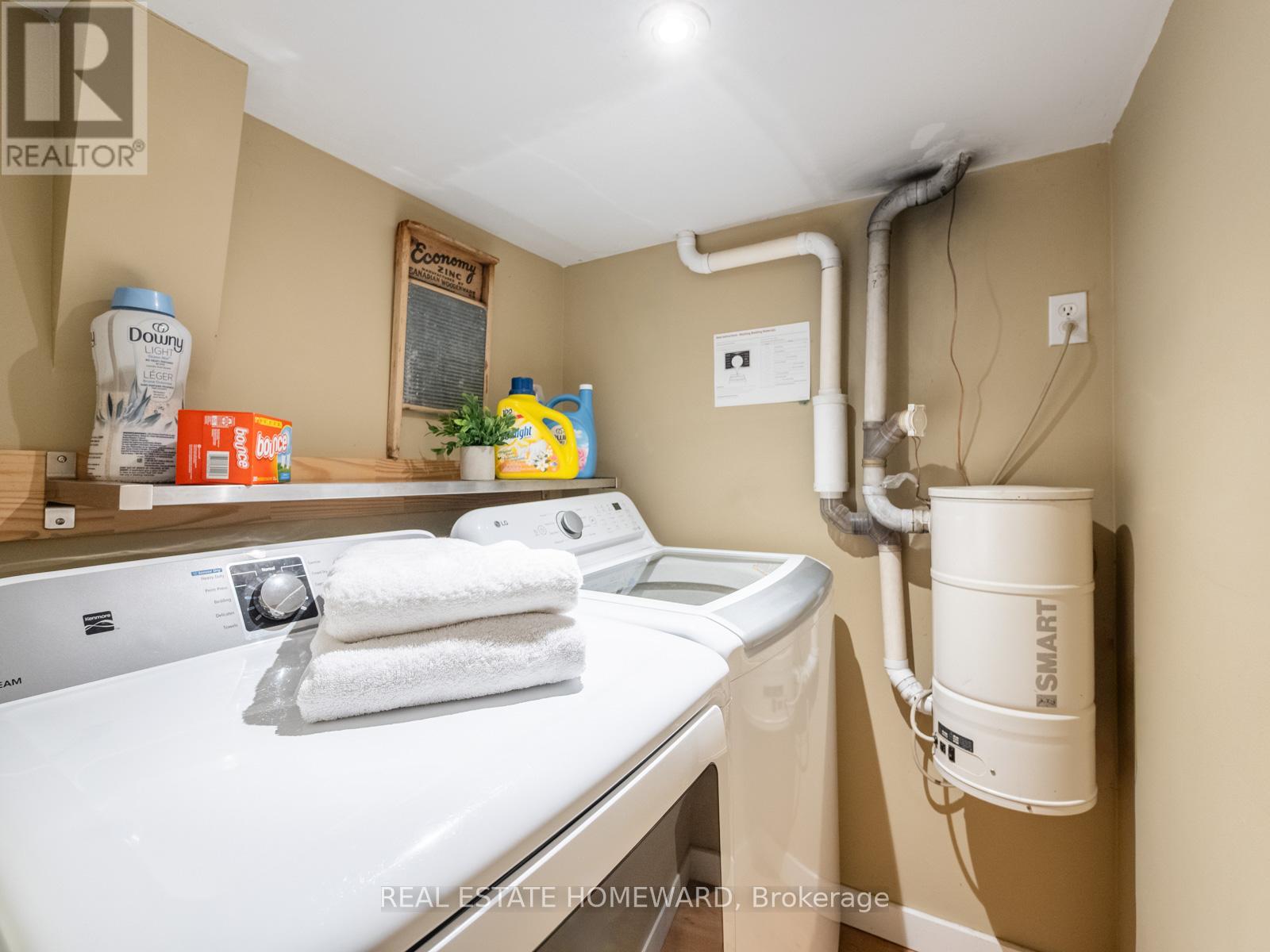 228 Bingham Avenue, Toronto, Ontario  M4E 3R5 - Photo 20 - E13235340