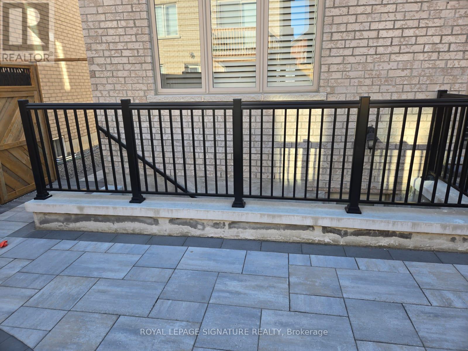 Lower - 1028 Pelican Trail, Pickering, Ontario  L1X 0G7 - Photo 4 - E13235530