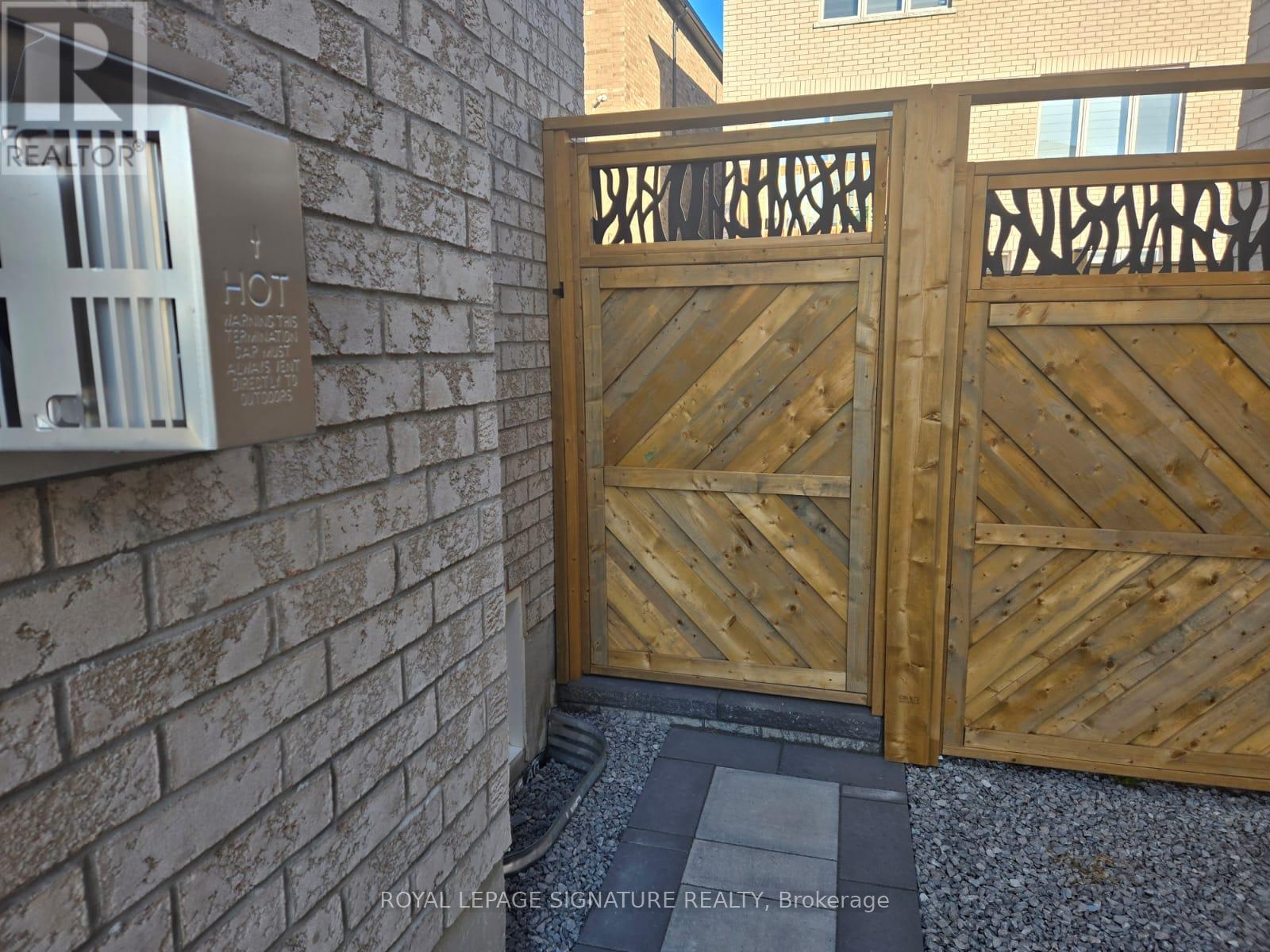Lower - 1028 Pelican Trail, Pickering, Ontario  L1X 0G7 - Photo 5 - E13235530