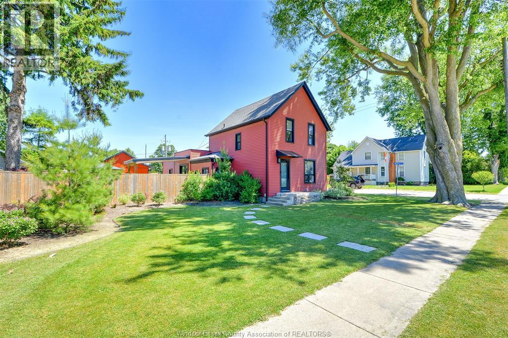 74 Munger, Harrow, Ontario  N0R 1G0 - Photo 2 - 26013025