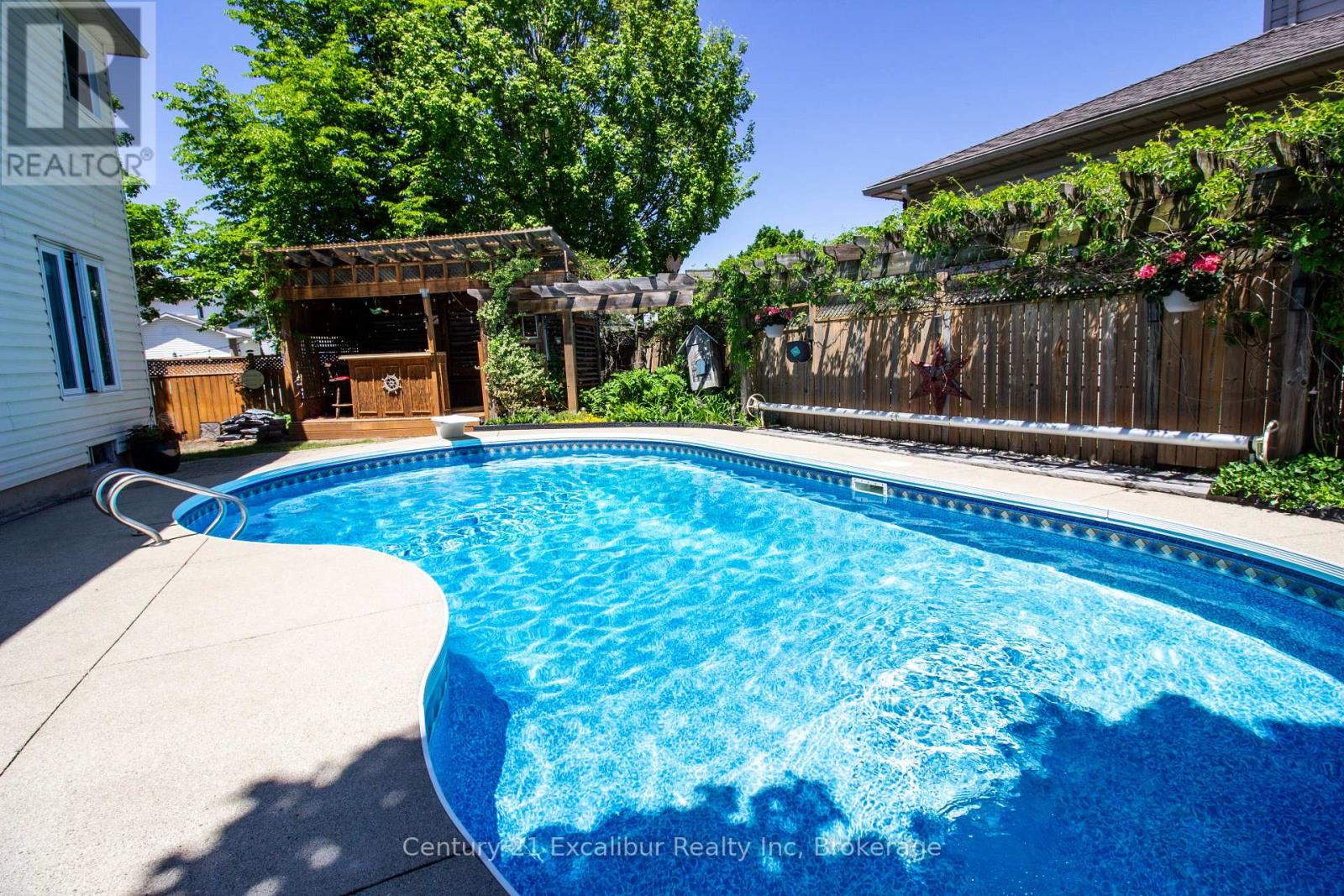 708 Campbell Avenue, Centre Wellington, Ontario N1M 3M9 - Photo 3 - X13235458