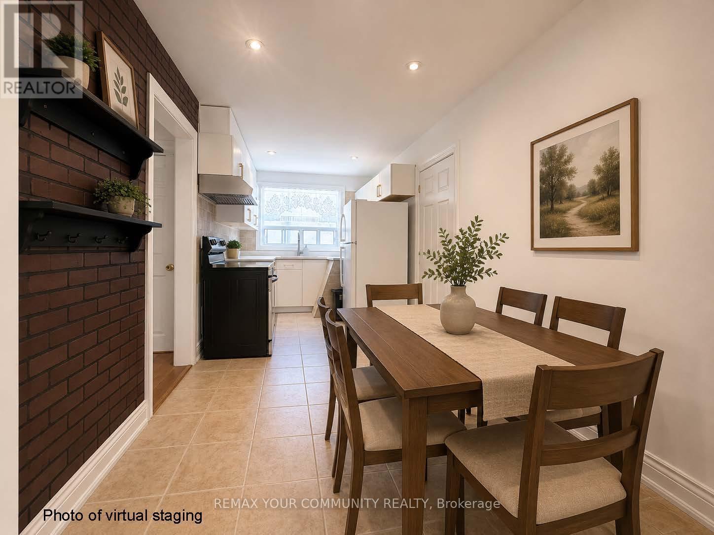 Main - 387 Paliser Crescent N, Richmond Hill, Ontario  L4C 1R5 - Photo 5 - N13235342