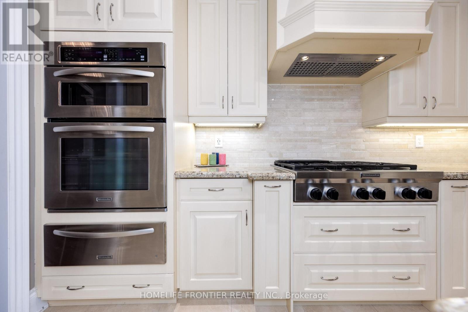 283 Lady Valentina Avenue, Vaughan, Ontario  L6A 4T2 - Photo 11 - N13235540