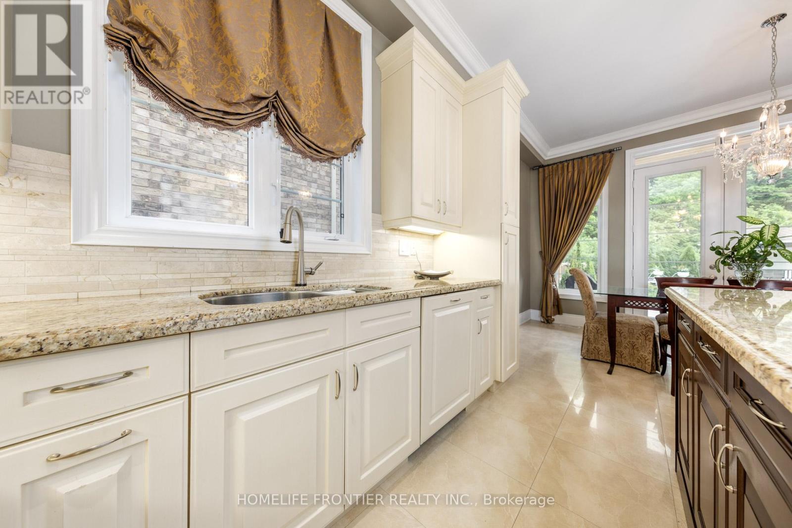 283 Lady Valentina Avenue, Vaughan, Ontario  L6A 4T2 - Photo 13 - N13235540